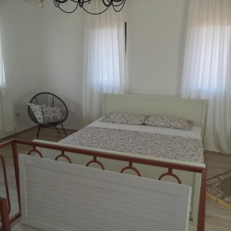 Chic Sea Front Apartment With Breathtaking Kotor Bay View Donji Stoliv Kültér fotó