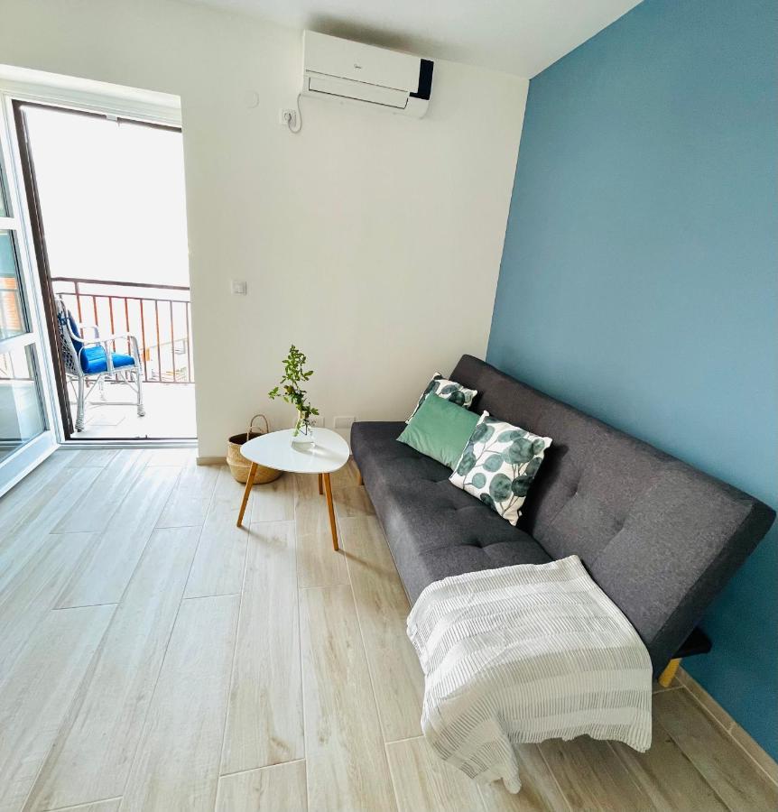 Chic Sea Front Apartment With Breathtaking Kotor Bay View Donji Stoliv Kültér fotó