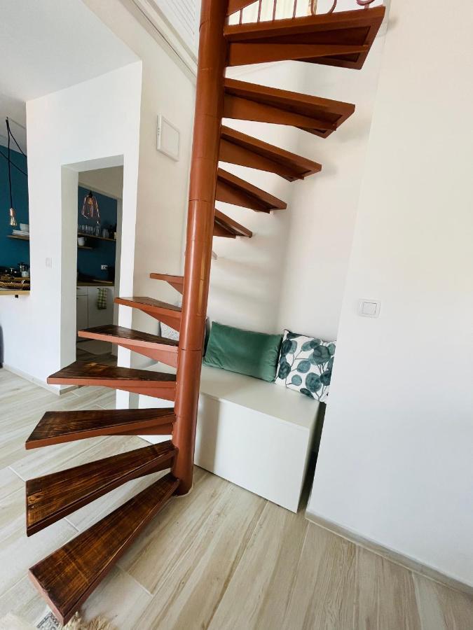 Chic Sea Front Apartment With Breathtaking Kotor Bay View Donji Stoliv Kültér fotó