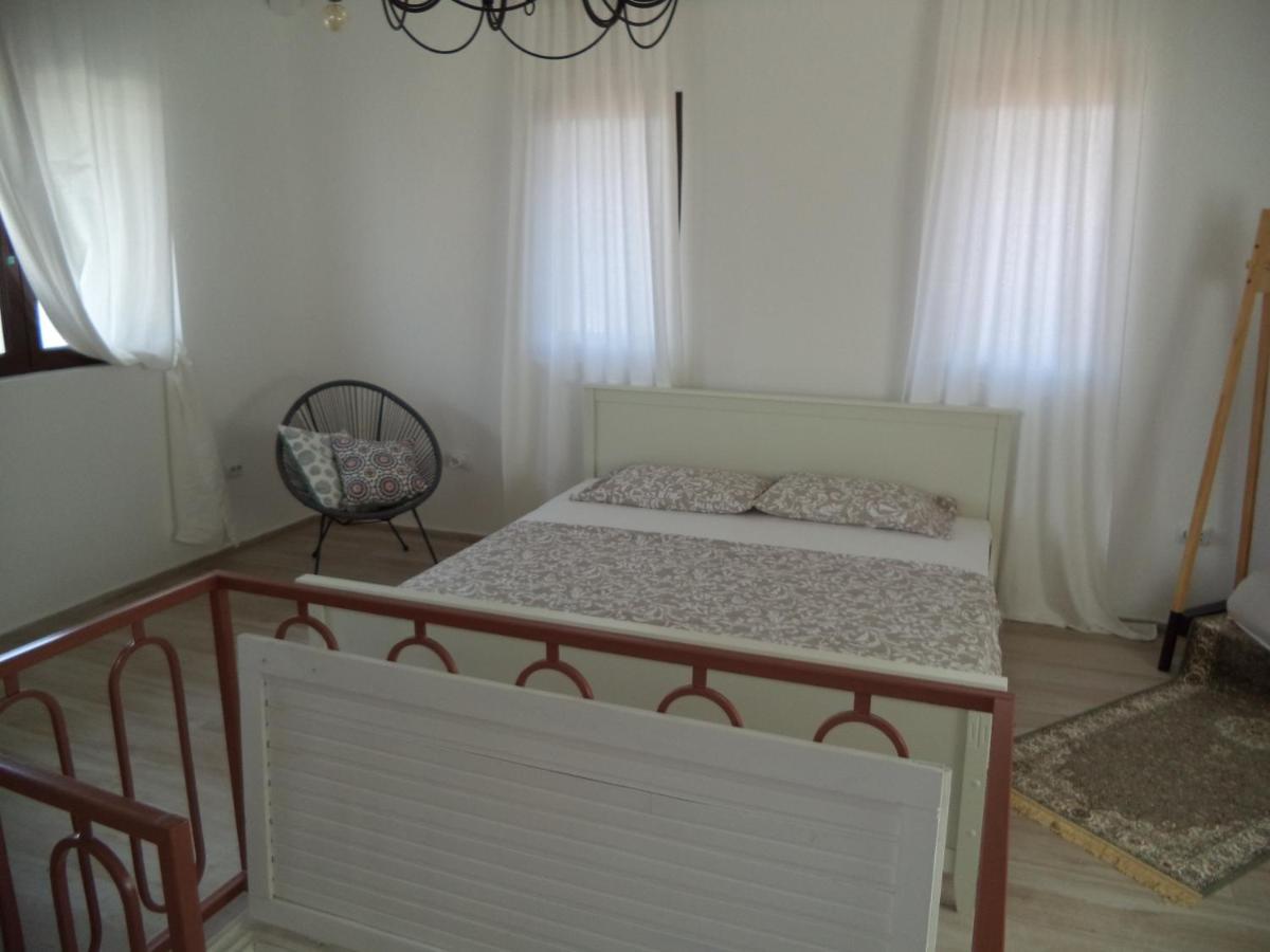 Chic Sea Front Apartment With Breathtaking Kotor Bay View Donji Stoliv Kültér fotó